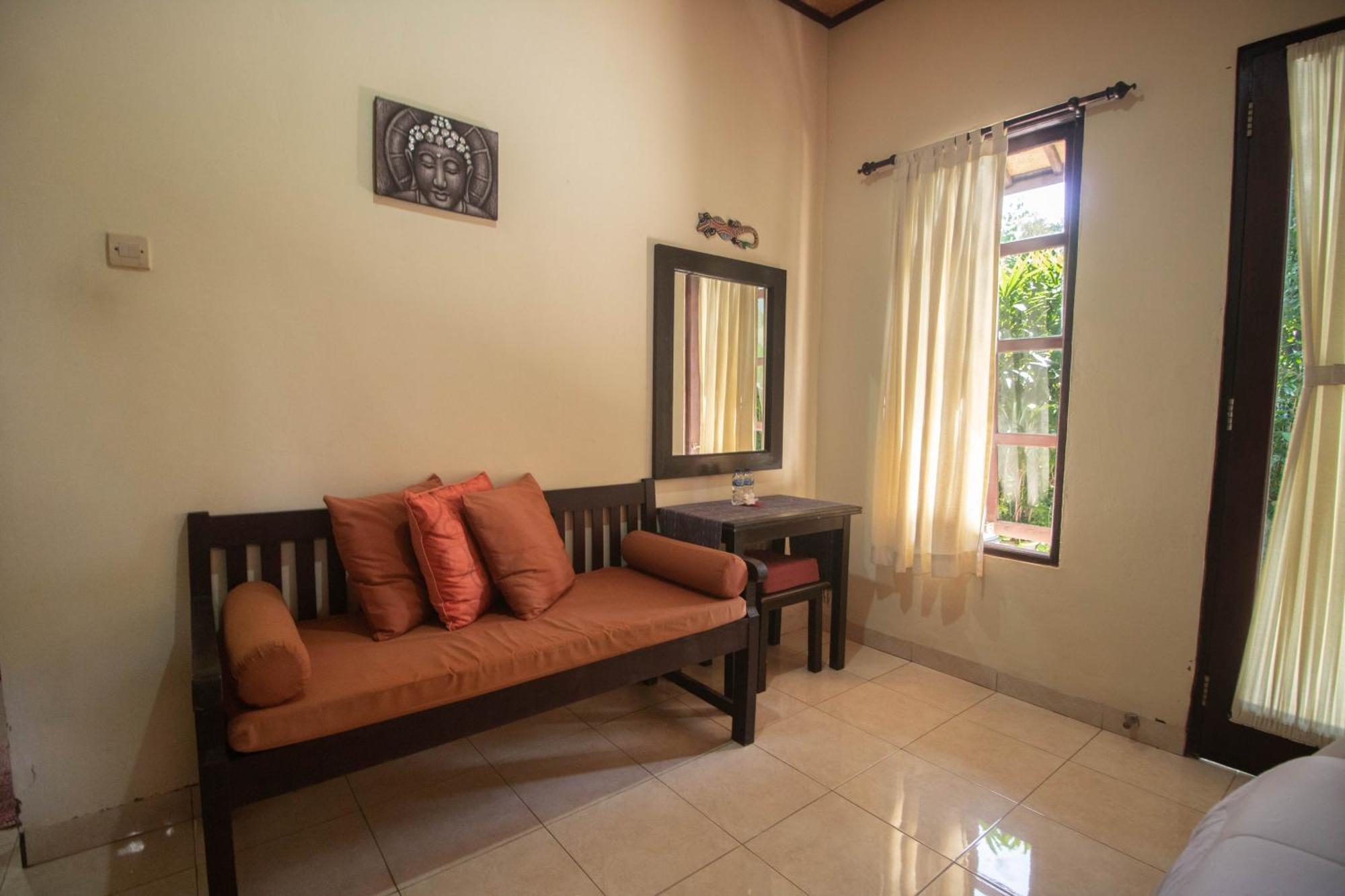 Giri Sari Guest House Pemuteran Exterior foto