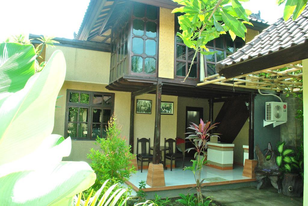 Giri Sari Guest House Pemuteran Exterior foto